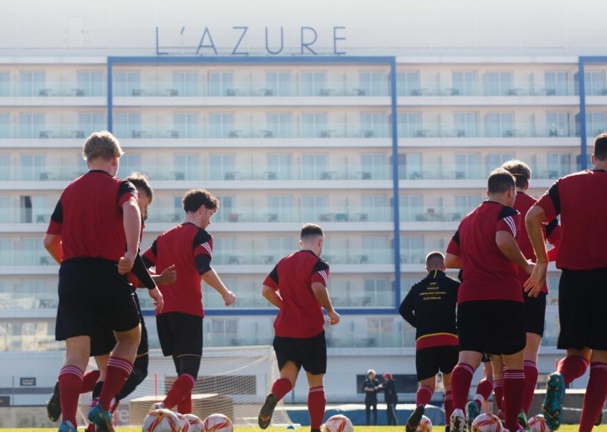 L'Azure Hotel